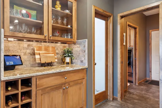 $995,000 | 10758 Watersedge Lane, Woodbury, MN 55129