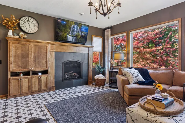 $995,000 | 10758 Watersedge Lane, Woodbury, MN 55129