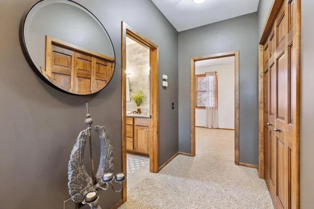 $995,000 | 10758 Watersedge Lane, Woodbury, MN 55129