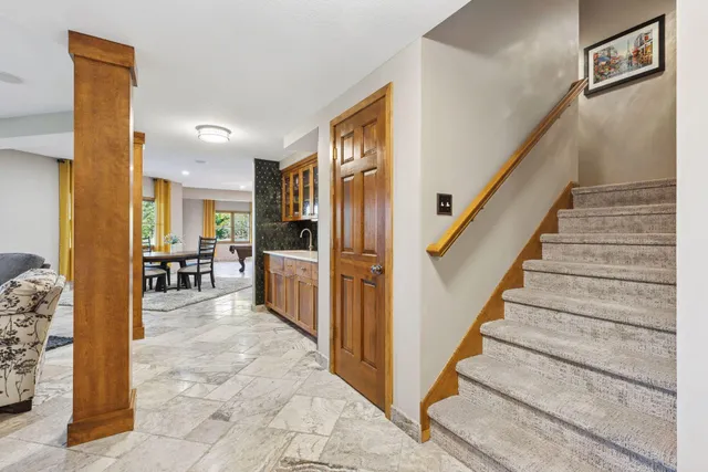 $995,000 | 10758 Watersedge Lane, Woodbury, MN 55129