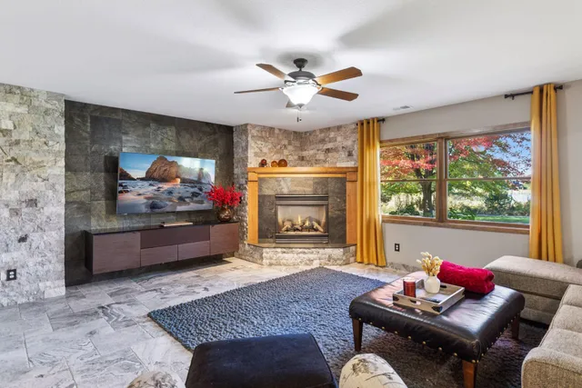 $995,000 | 10758 Watersedge Lane, Woodbury, MN 55129