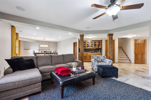 $995,000 | 10758 Watersedge Lane, Woodbury, MN 55129