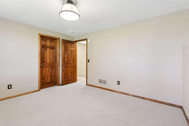 $995,000 | 10758 Watersedge Lane, Woodbury, MN 55129