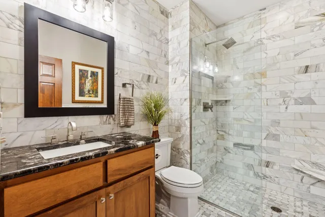 $995,000 | 10758 Watersedge Lane, Woodbury, MN 55129