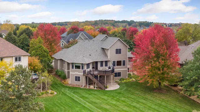 $995,000 | 10758 Watersedge Lane, Woodbury, MN 55129