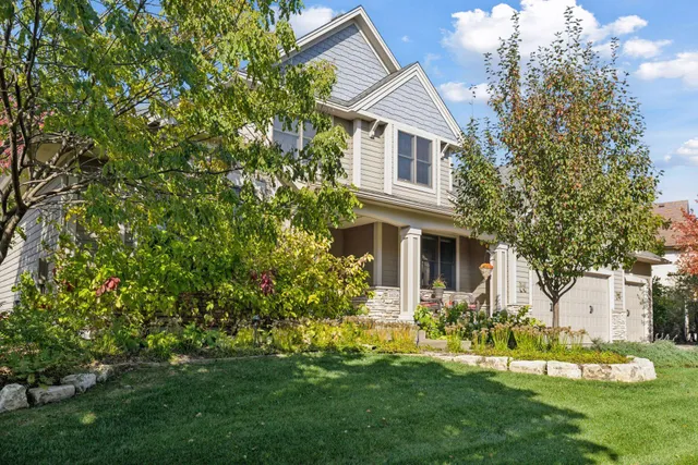 $995,000 | 10758 Watersedge Lane, Woodbury, MN 55129