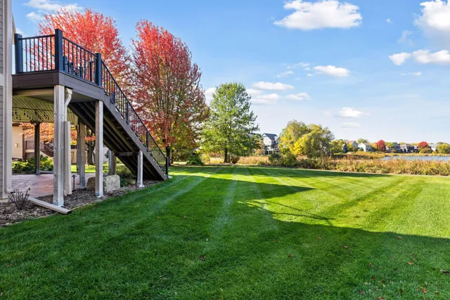 $995,000 | 10758 Watersedge Lane, Woodbury, MN 55129