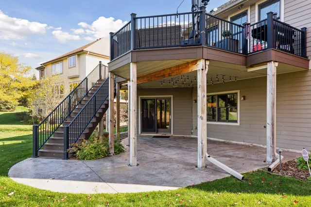 $995,000 | 10758 Watersedge Lane, Woodbury, MN 55129