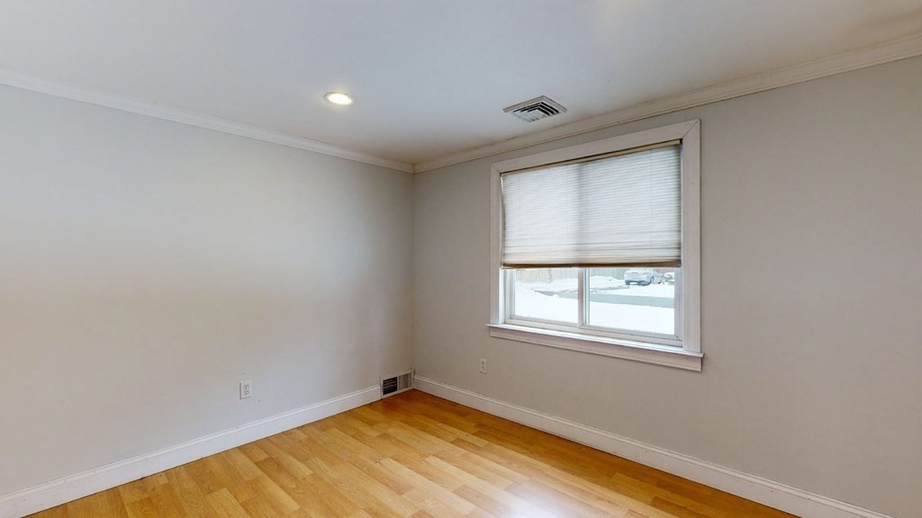 22 Elbridge Road Auburn, MA 01501 - Photo 14 of 26 Gallery Image 14