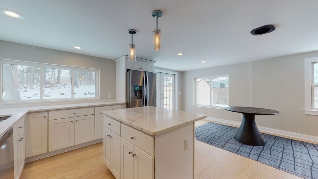 22 Elbridge Road Auburn, MA 01501 - Photo 7 of 26 Gallery Image 7