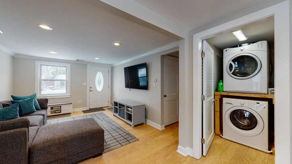 22 Elbridge Road Auburn, MA 01501 - Photo 9 of 26 Gallery Image 9