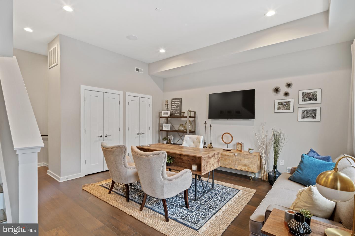 4446 River Ridge Court Philadelphia, PA 19129 - Photo 2 of 15 Gallery Image 2
