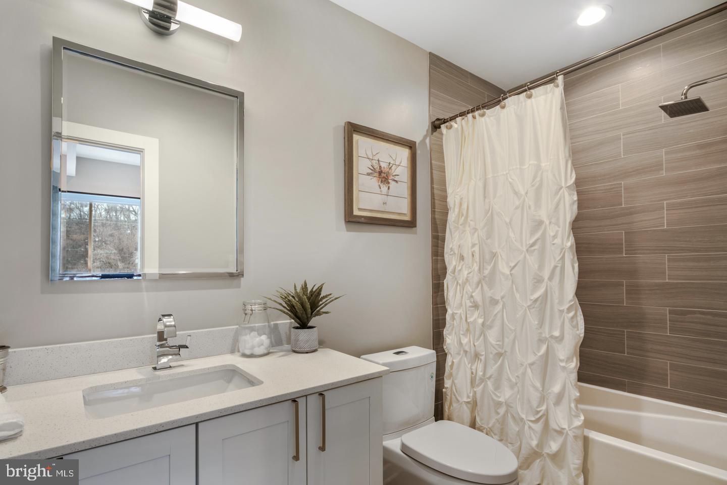 4446 River Ridge Court Philadelphia, PA 19129 - Photo 6 of 15 Gallery Image 6