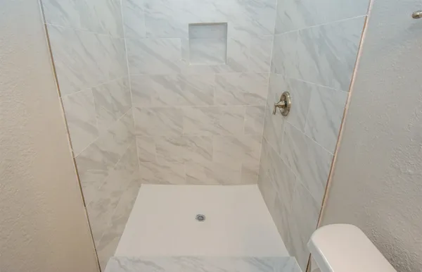 $1,750 | 11719 Murr Way, Houston, TX 77048