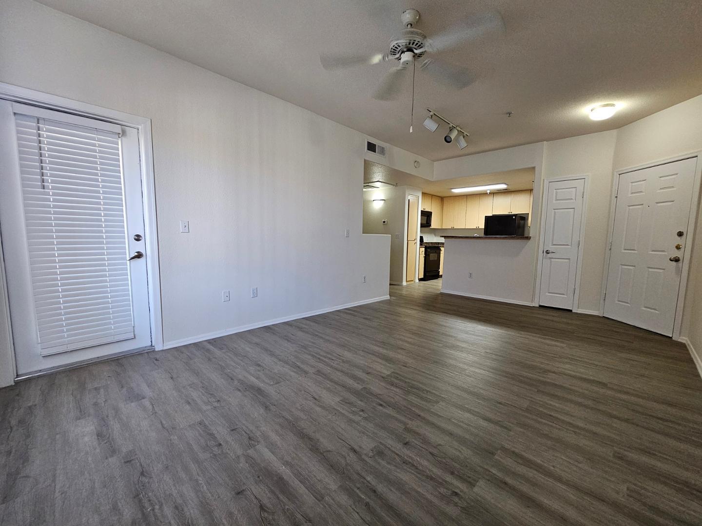 18416 North Cave Creek Road, Unit 2001 Phoenix, AZ 85032 - Photo 3 of 14 Photo #3