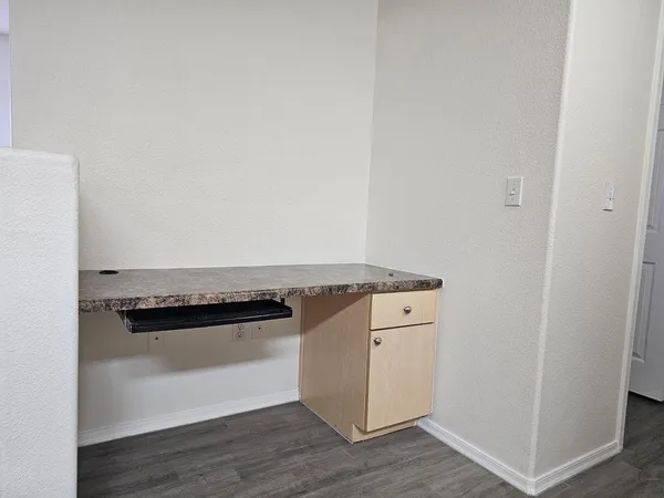 $1,400 | 18416 North Cave Creek Road, Unit 2001, Phoenix, AZ 85032