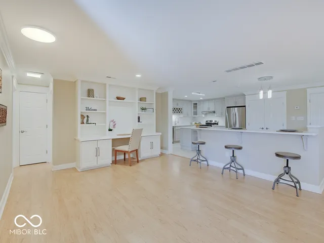 $265,000 | 8681 Jaffa Ct Drive East, Unit 38, Indianapolis, IN 46260