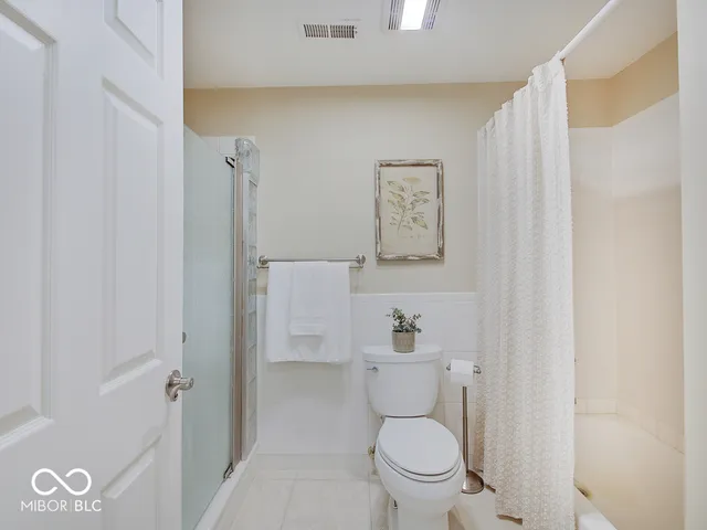 $265,000 | 8681 Jaffa Ct Drive East, Unit 38, Indianapolis, IN 46260