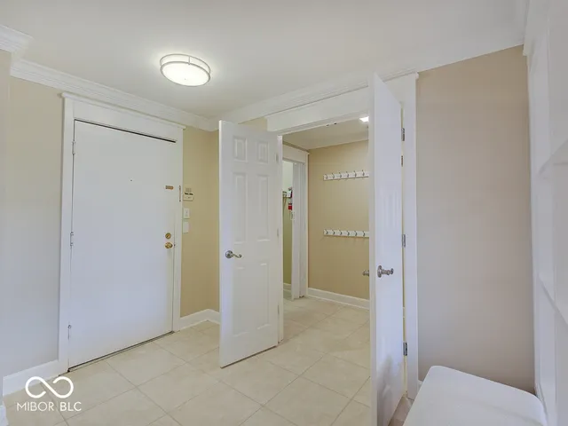 $265,000 | 8681 Jaffa Ct Drive East, Unit 38, Indianapolis, IN 46260