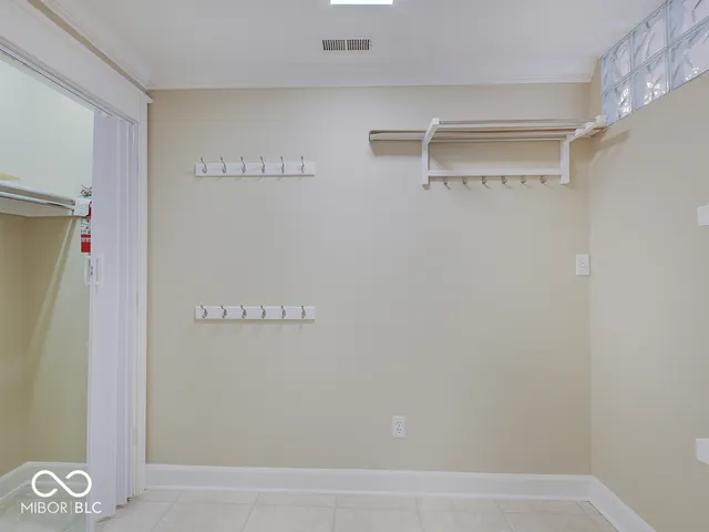 $265,000 | 8681 Jaffa Ct Drive East, Unit 38, Indianapolis, IN 46260