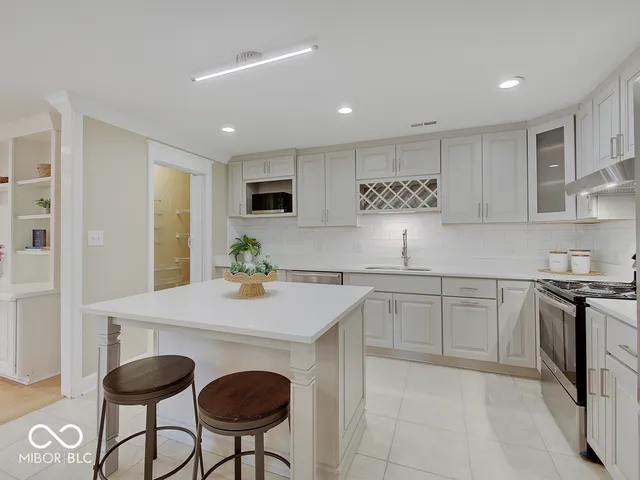 $265,000 | 8681 Jaffa Ct Drive East, Unit 38, Indianapolis, IN 46260