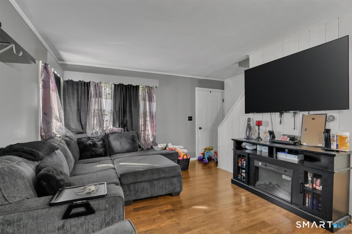 383 Glen Hills Road Meriden, CT 06451 - Photo 6 of 30