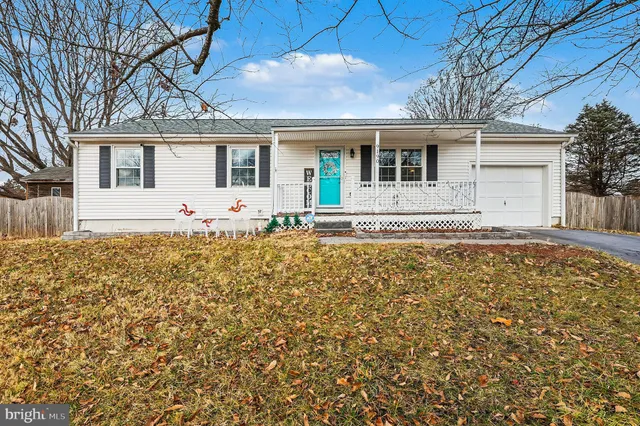 front view of house with a yard