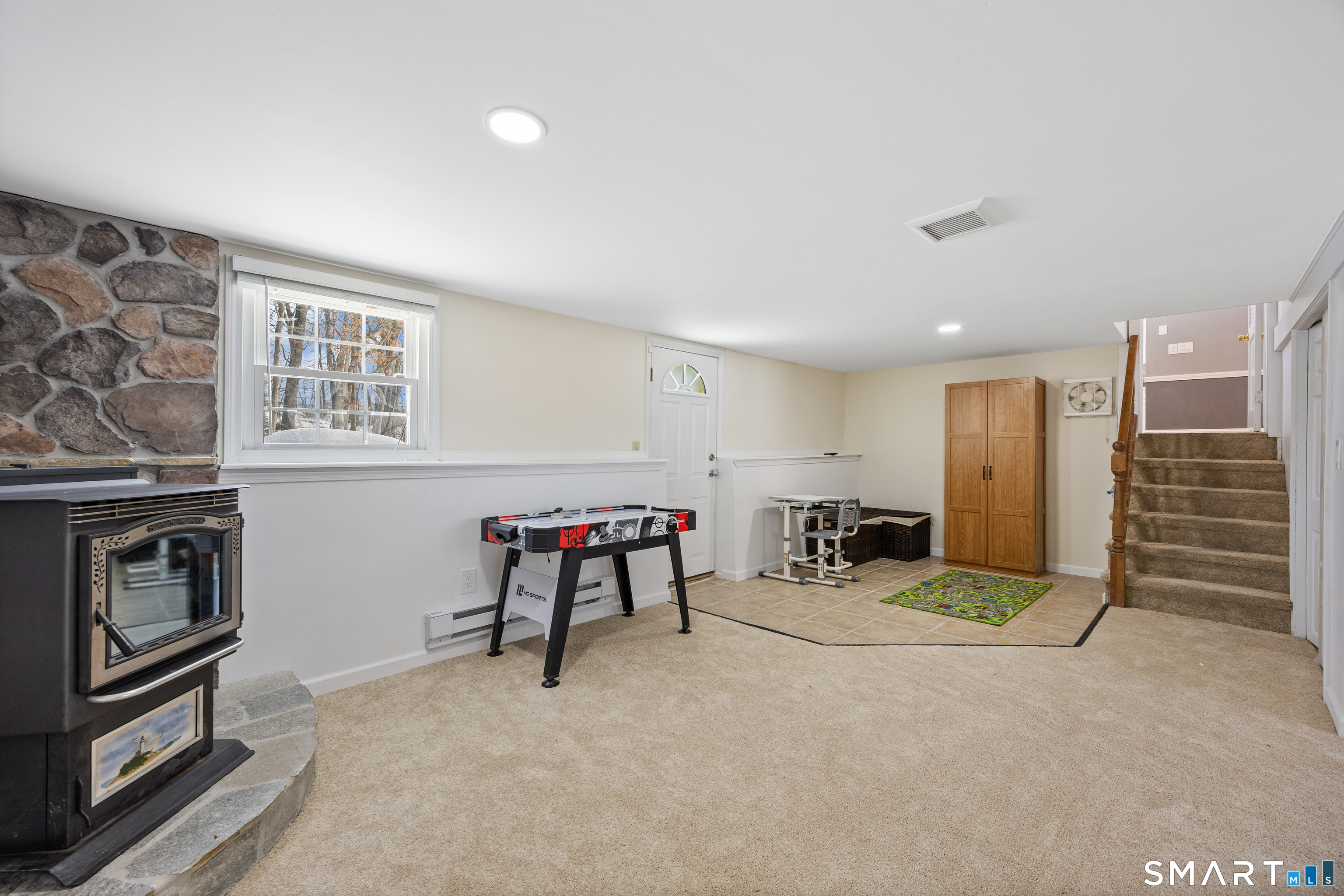 334 Gaylord Drive Waterbury, CT 06708 - Photo 23 of 40