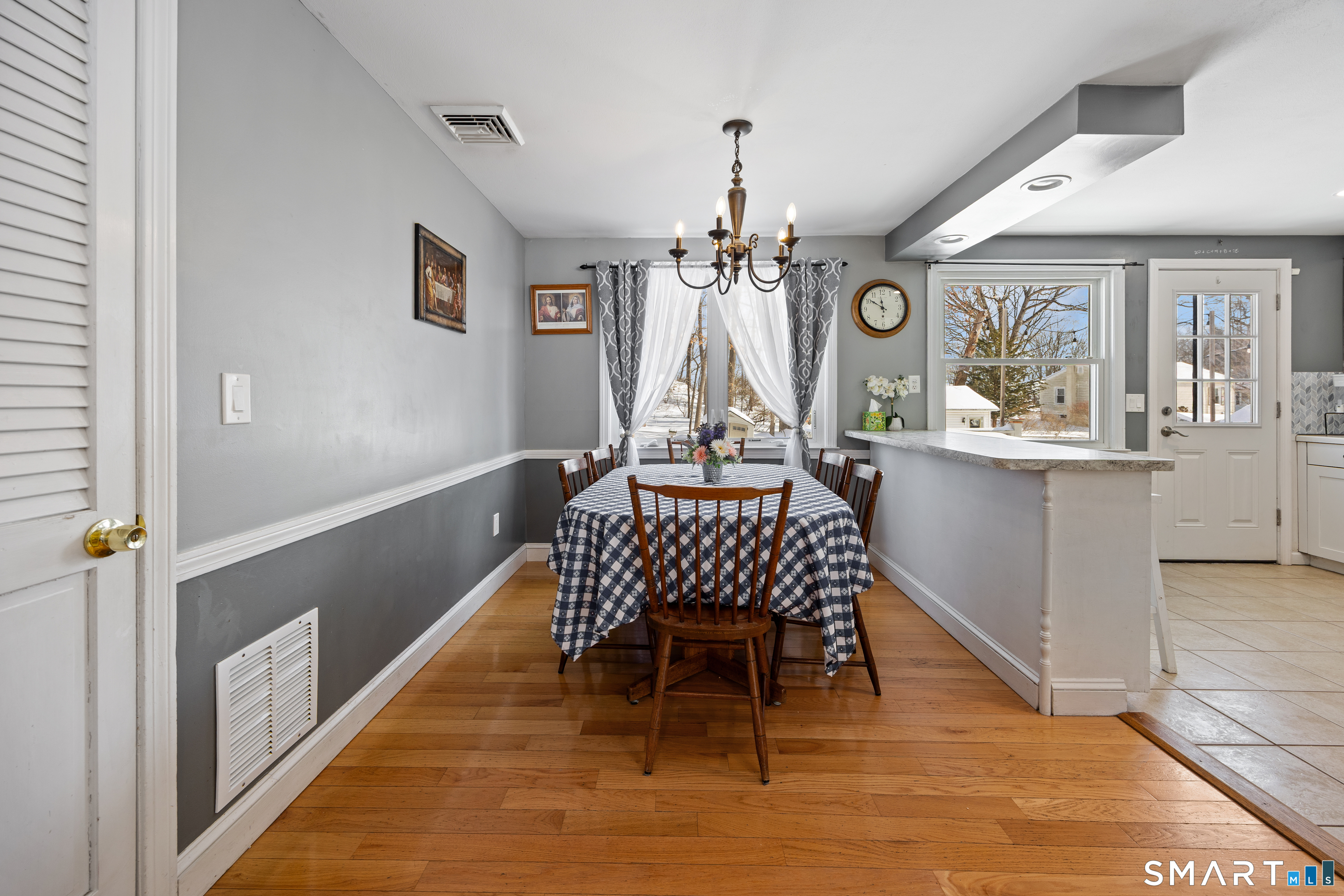 334 Gaylord Drive Waterbury, CT 06708 - Photo 8 of 40