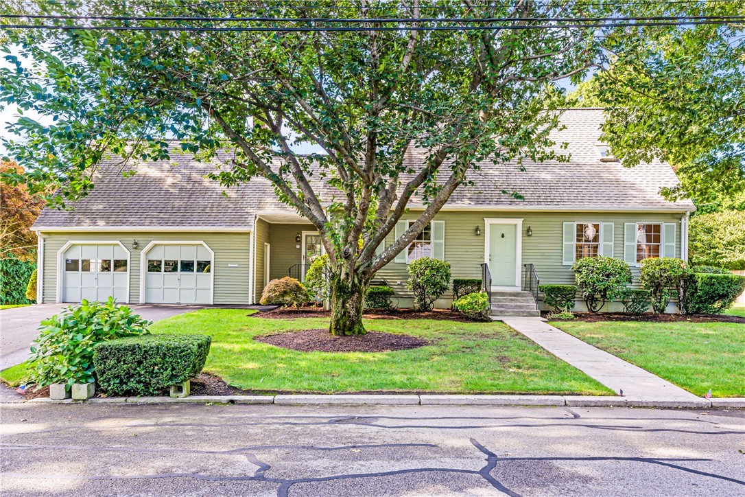 35 Cedar Bay Drive Warwick, RI 02888 - Photo 3 of 32