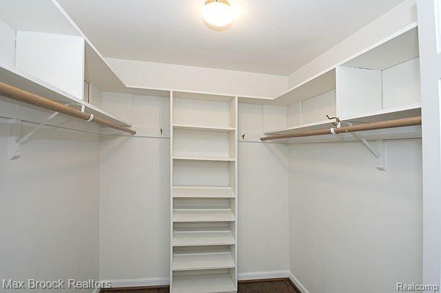 4134 Nearbrook Road Bloomfield Hills, MI 48302 - Photo 18 of 25 Walk-in Master Closet