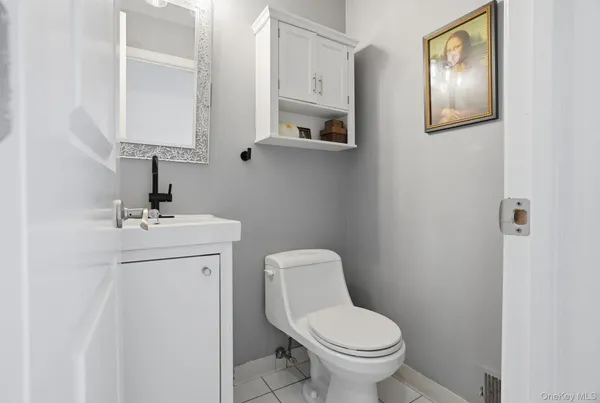 $518,000 | 74 Village Green, Bardonia, NY 10954