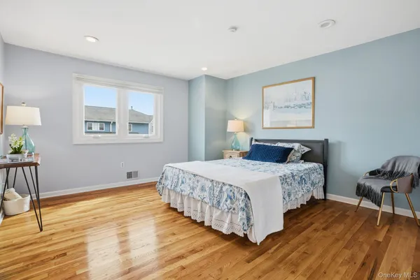 $518,000 | 74 Village Green, Bardonia, NY 10954