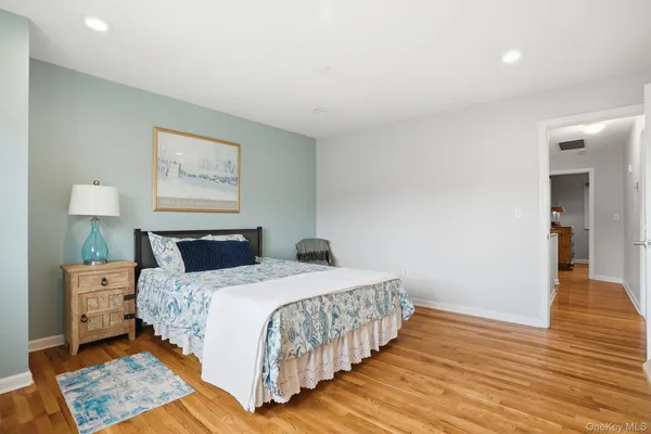 $518,000 | 74 Village Green, Bardonia, NY 10954