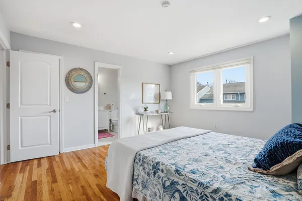 $518,000 | 74 Village Green, Bardonia, NY 10954