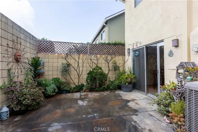 $799,900 | 3342 Bradbury Road, Unit 9, Los Alamitos, CA 90720