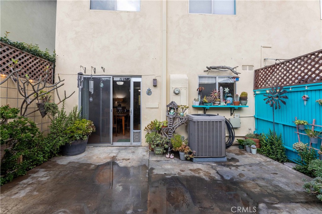 3342 Bradbury Road, Unit 9 Los Alamitos, CA 90720 - Photo 38 of 45