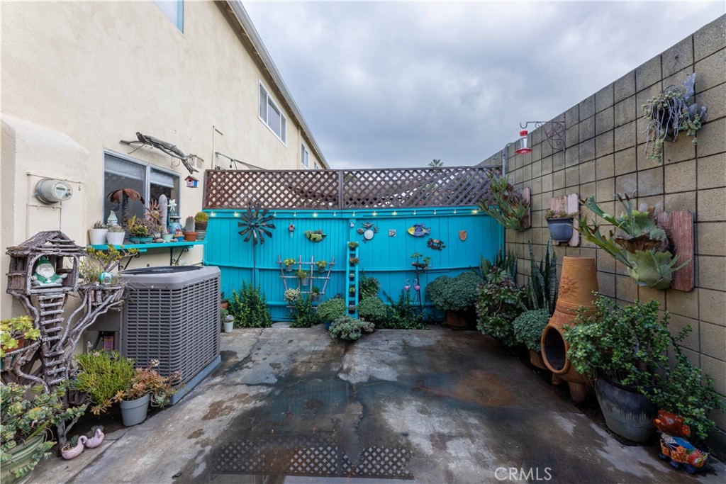 3342 Bradbury Road, Unit 9 Los Alamitos, CA 90720 - Photo 39 of 45