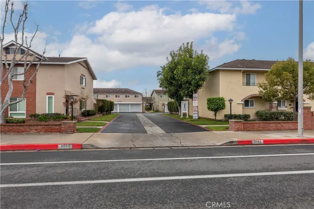 $799,900 | 3342 Bradbury Road, Unit 9, Los Alamitos, CA 90720