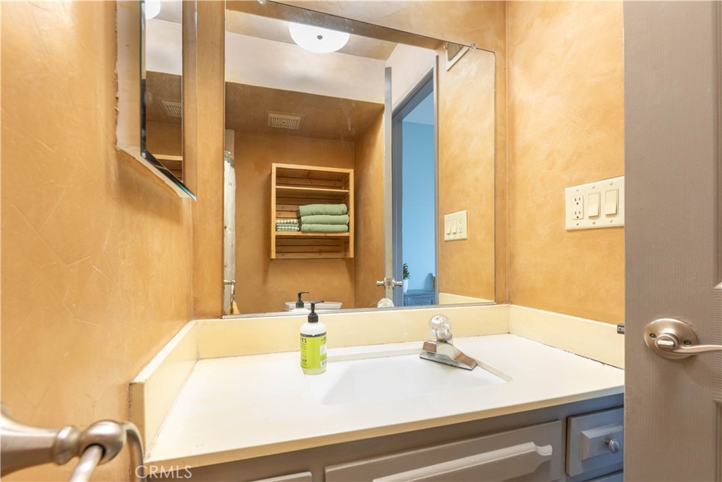 3342 Bradbury Road, Unit 9 Los Alamitos, CA 90720 - Photo 10 of 45