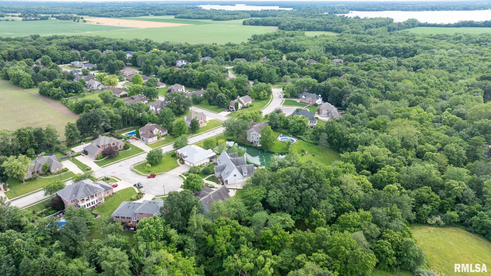 4 Fox Point Rochester, IL 62563 - Photo 11 of 81