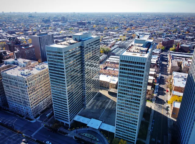 $2,650 | 3550 North Lake Shore Drive, Unit 417, Chicago, IL 60657