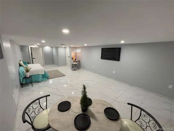 $1,499,000 | 146-26 20th Road | Whitestone