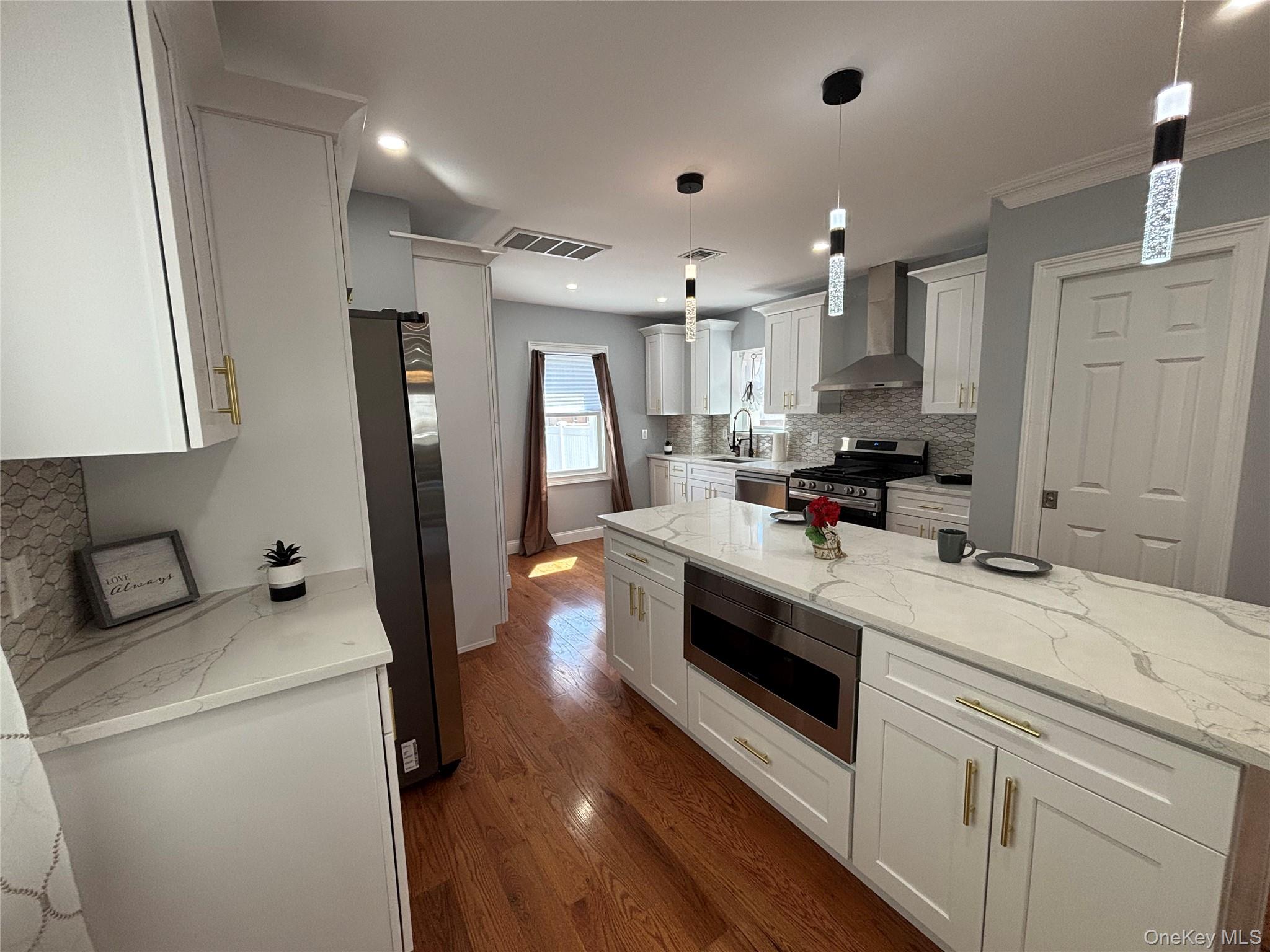 146-26 20th Road Queens, NY 11357 - Photo 8 of 24