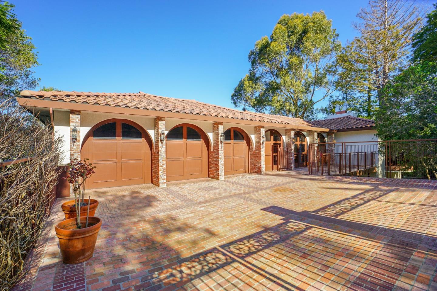 60 Lookout Road Hillsborough, CA 94010 - Photo 2 of 80