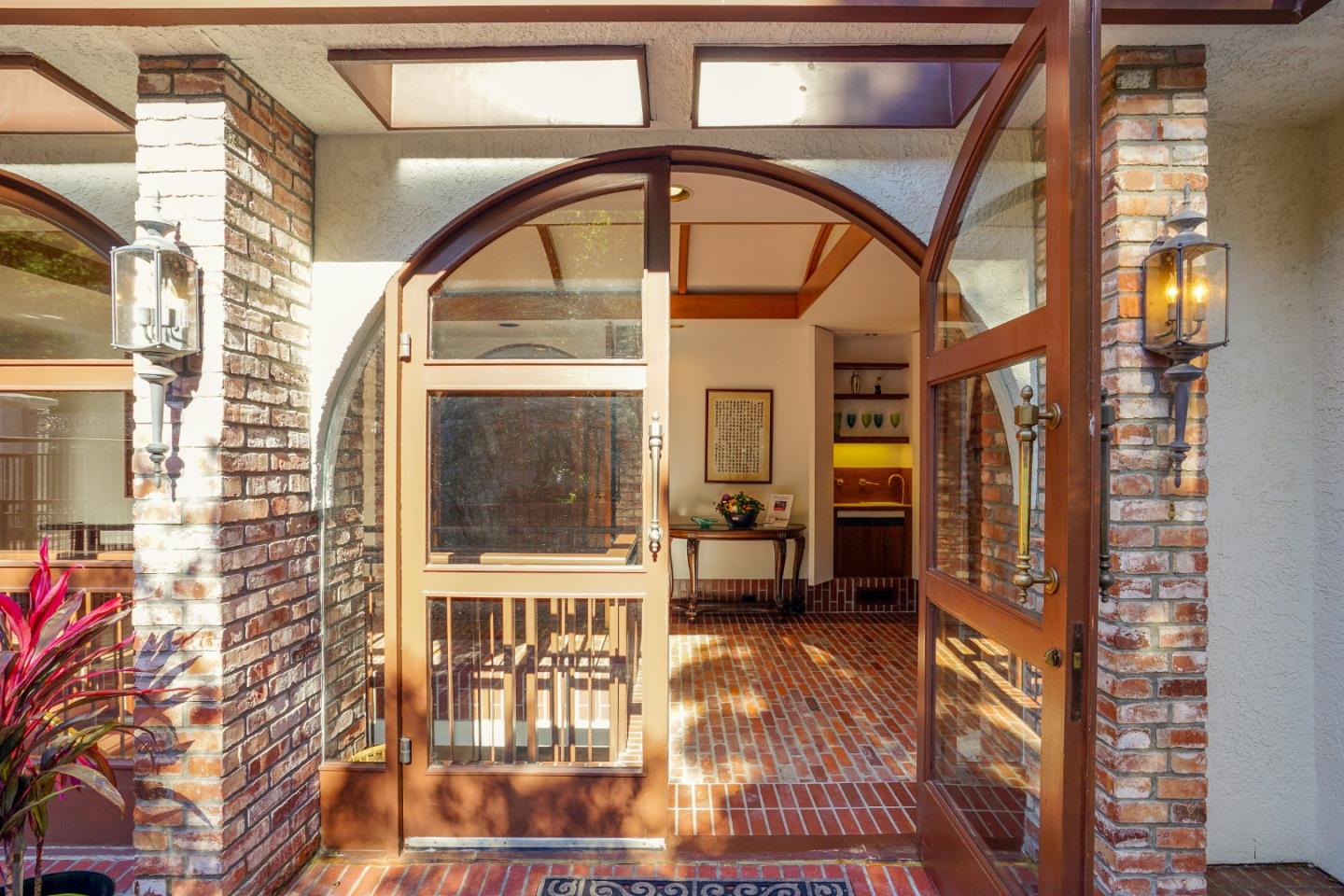 60 Lookout Road Hillsborough, CA 94010 - Photo 4 of 80