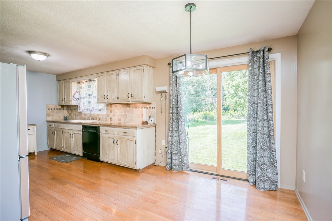 26 Cold Spring Circle Gates, NY 14624 - Photo 8 of 31