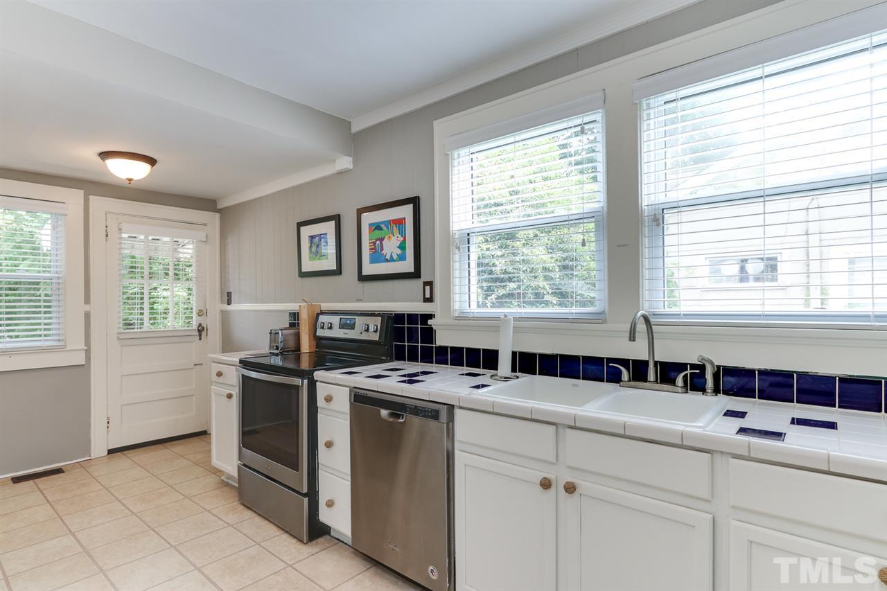 114 Dixie Trail Raleigh, NC 27607 - Photo 11 of 25