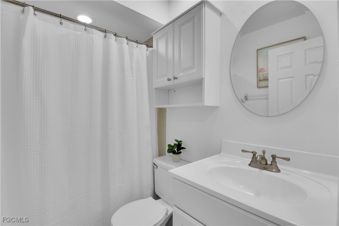 851 98th Avenue North Naples, FL 34108 - Photo 24 of 32