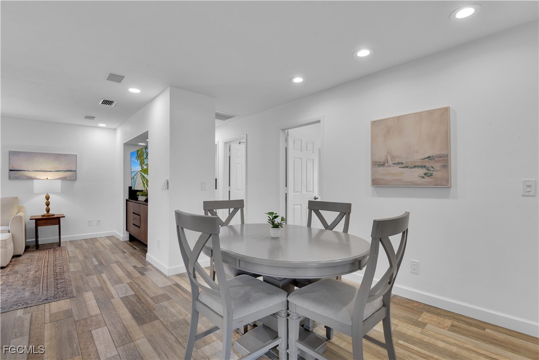 851 98th Avenue North Naples, FL 34108 - Photo 9 of 32